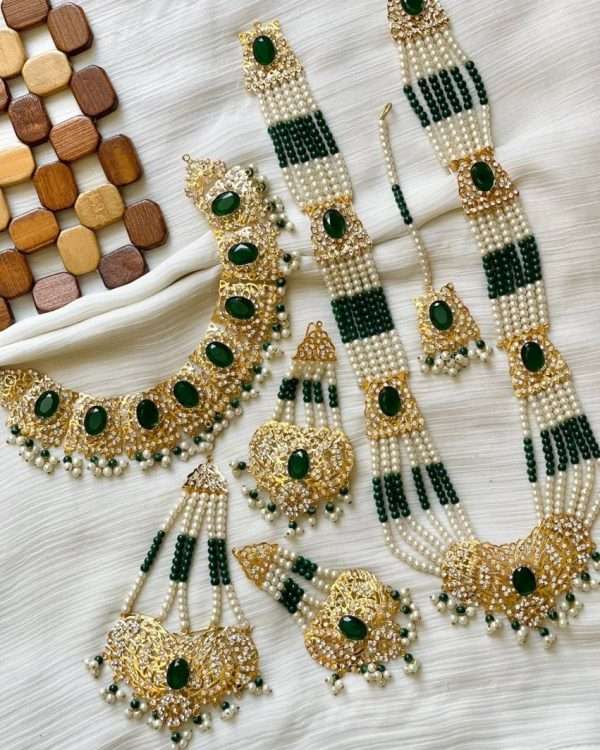 Elegant Traditional Bridal Set