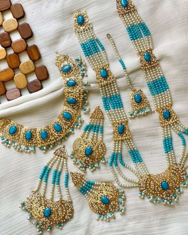 Elegant Traditional Bridal Set