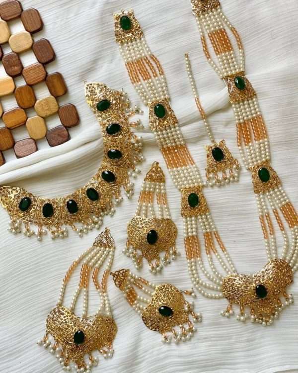 Elegant Traditional Bridal Set