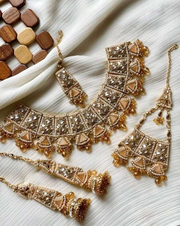 Best Quality Kundan Bridal Set