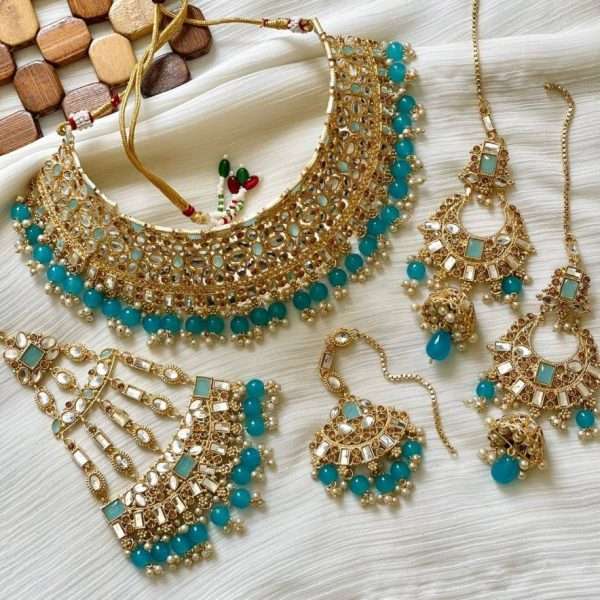 Gorgeous Kundan Bridal Set