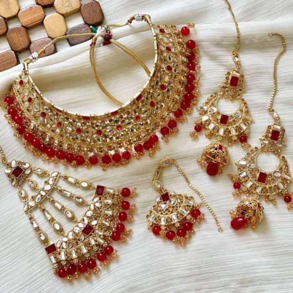 Gorgeous Kundan Bridal Set