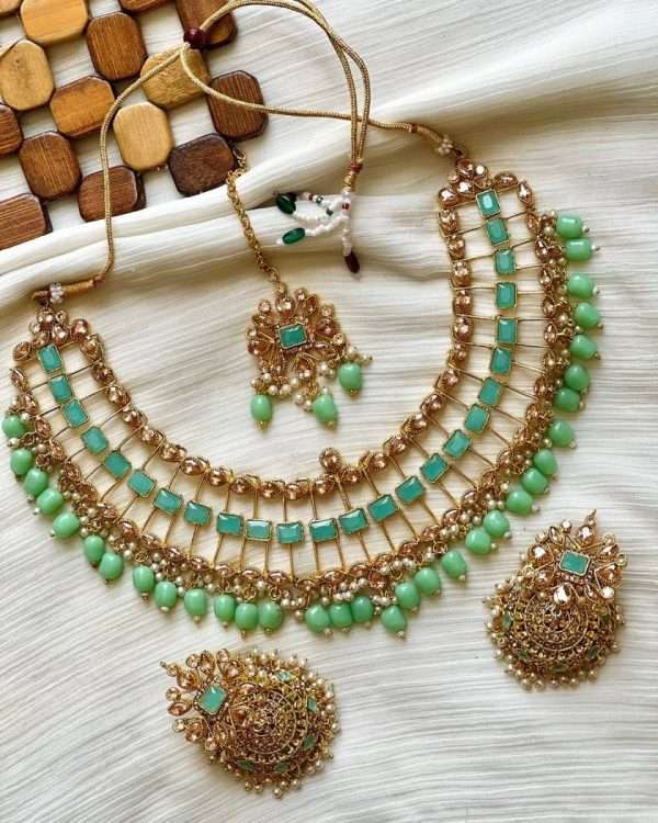 Beautiful Zircon Studded Necklace Set