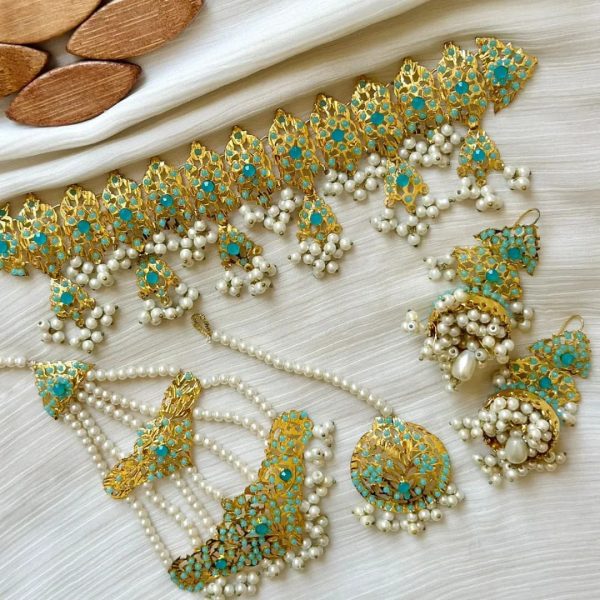 Delicate Hyderabadi Guluband